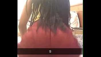 Black Girl Shakes Ass