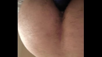 Novinho Enfiando Brinquedos No Cuzinho