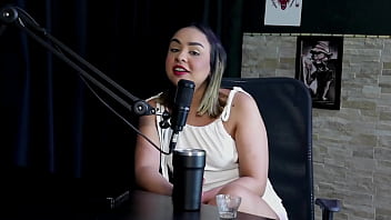 Sempre Gostou De Sexo Anal, Curte Um Sadomasoquismo, Não Aceita Dinheiro Pra Defecar, Quer Fazer Com 8 Homens - Nands Ninfetinha (sheer/red)