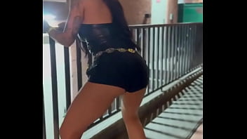 Your Favorite Brunette Cowgirls In Nashville ??? Xoarianastarr