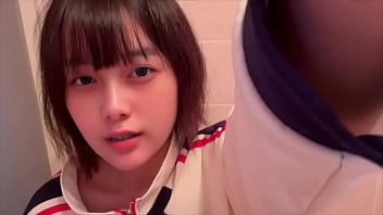 【1人えっち】おかあ◯んがリビングにいる間にお風呂でオナニーしてイキまくりました_