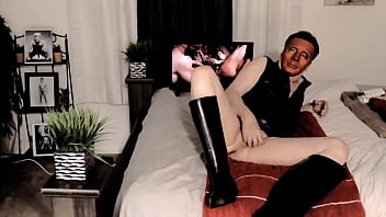 Red Face In His Fisting Space