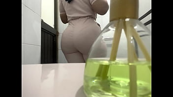 Camara De Baño Chica Enfermera Culona