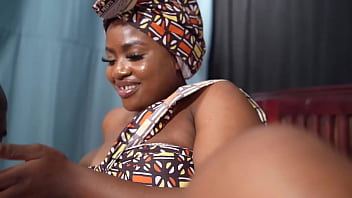 Préliminaires Avant De Me Casser Le Gros Cul Avec La Grosse Queue