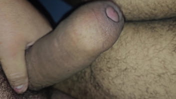 Estava Jogando E Mete Rola, Quando Estava Ficando Quente A Vizinha Chegou...