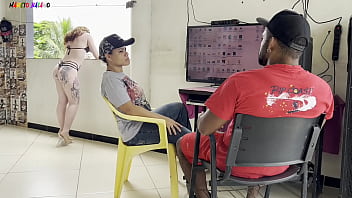 Mim Deixou So Em Casa Com O Amigo Roludo E Eu Nem Pedir Tempo E J_ Fui Logo Dar Pra Ele