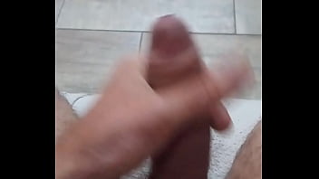 Jon Josh Se Masturba Intensamente Sustentando A Ejaculação Até A Chegada Do ápice Com Orgasmo Intenso.