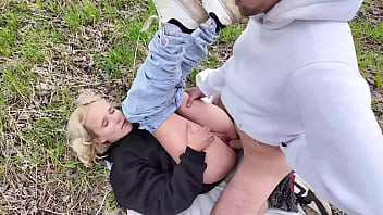 Public Sex With My Beauty Girlfriend