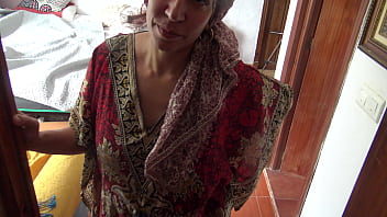 A Turkish Muslim Milf Is Shocked When American Pervert Visits Her