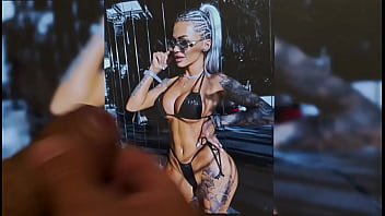 Masturbate For Ioana Neacșu