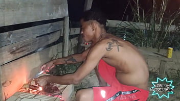 Depois Do Churrasco,o Churrasqueiro Provou Da Minha Linguiça Filme Completo No Red!