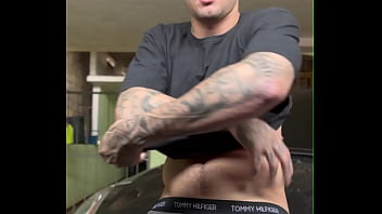 Punheta Huts (punheta Na Garagem De Casa)