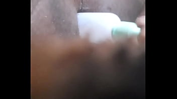 Cheio De Tesão Em Casa, Enfiando Garrafinha No Cu