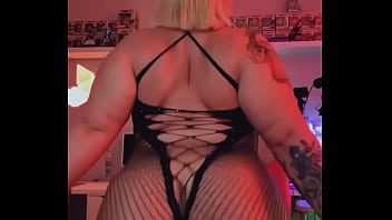 Girl-dancing, Girl-shaking-her-ass - Unknown - 2025 - Steamy - Experience - Video 211564