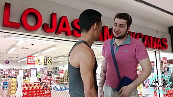 Flagrei O Puto Roubando Chocolate Na Loja E Teve Que Dá Algo Em Troca Pra Eu Não Chamar O Segurança Filme Completo No Red