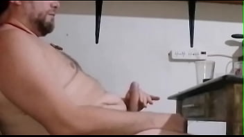 Increíble!!! - A este tipo le hacen Sexo Oral los _ngeles de sentado???....