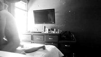 Paolinahotwife40: Un Domingo Antes De Ir A La Chamba Pasa Por Su Dotación De Verga. Vol. 11