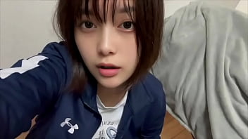 高◯生の時に履いてたジャージとジーパン履いたまま、おもちゃを使ってオナニーしたらイキまくりました_