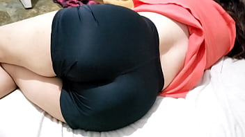 Mi Amiga Se Queda En Mi Casa Y Se Pone Un Rico Mini Short