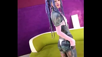 A Little Behind The Scenes Of A Photoshoot ?. How Do You Like The Outfit? ? #photoshoot #behindthescenes #outfit...