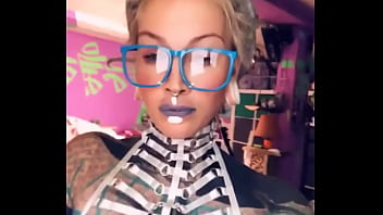 How Do You Like My Makeup Matches The Glasses ? ??#makeuplooks #styledright #glassesfashion#anuskatz #annuschkatz ...