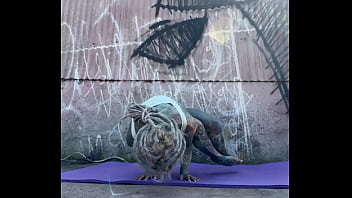 What A Training_bitten By A Wasp In The Middle Finger (i Think It' A Sign To Rise The Middle Finger More Often ?)...