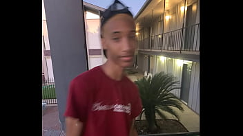 Zee! - Dougie Remix (feat. Shyllomoo!)