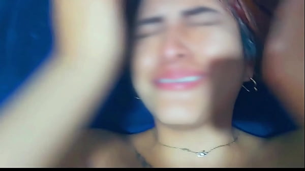 Mi Vecino Me Da Su Semen Dentro De Mi Boca Mientras Su Esposa No Está En Casa