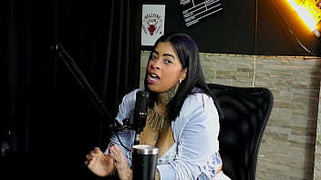 Foi Contratada Para Uma Festa De Militares Com 15 Paus, Não Gosta De Sexo Anal, Seu Pau Preferido é Grande E Grosso, E Um Famoso Do Funk... - Marcelly Melo (sheer/red)