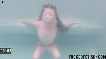 Yessica Bunny Skinny Underwater Wet Swimming