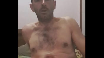 A Papá Le Encanta Pajearse Y Soltar Toda La Leche Antes De Que Le Exploten Los Huevos