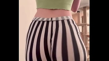 Women Showing Her Ass