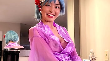 This Massage Parlor Hostess Is So Cute!