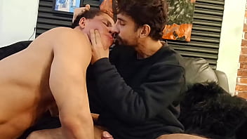 Um Copo De água, Boquete E Cu Não Se Negam Pra Um Amigo