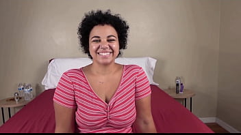 Casting Desperate Amateurs Muscle Moms Getting Their Tight Pussies Pounded Hardd