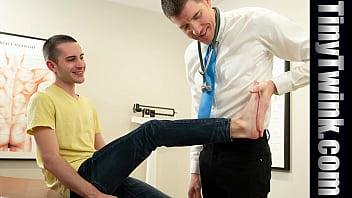 Petite Guy Had To See The Big Man Again For Some Intimate Fun - Tinytwink