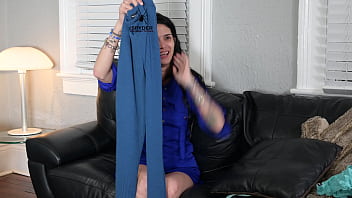 Jazmin _unboxing_ The Outfits And Her First Response