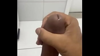 Punheta No Banheiro Da Escola