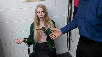 Loss Prevention Officer Puts Proper Penal Action On The Thieving Teen - Perp4k