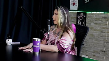 Tem Fetiche Em Transar Com Uma Transsexual, Não Tem Vontade De Fazer Gang Bang, E Quando Foi Na Casa Do Swing... - Raphaela Savanah (sheer/red) Halloween