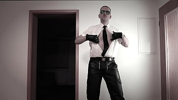 Alpha Leather Hunk Xl 7 (voyeur View Cum Shots Xl)