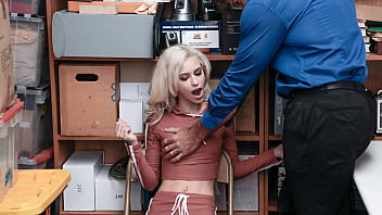 Security Guard Is Determined To Retrieve The Stolen Goods - Myshopsex