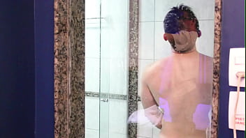 Malhado No Banho Rola Sem Camisinha Na Cama