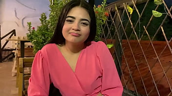 Conocí A Una Mujer En Un Restaurante, Ella Estaba Triste Por Que Su Novio No Llegó A La Cita Así Que La Invité A Un Trago || Yohamedi