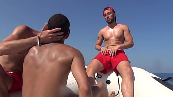 Duo De Gorges Profondes Et De Culs Dilatés Pour Une Teub Xxl | Lifeguard [extrait]