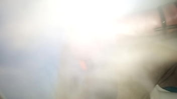 Kouření Pořádně Tvrdého Penisu Vystrčeného Z Elastick_ch Kalhot A Zapojeného Na Elektrice A řetězech