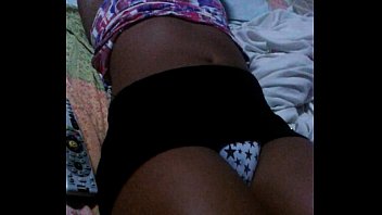 Tirando A Calcinha Da Namorada