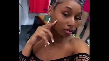 Honeyyskreamm Hot Busty Young