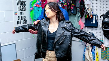 What' Under The Jacket? The Security Guard Asked! - Shopliftersex