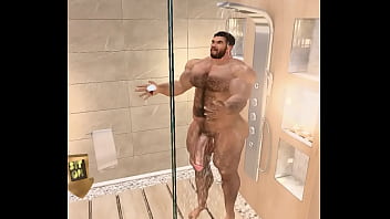 Hotel Spy Cam Catches Magnificent Hunk Heyward In Shower